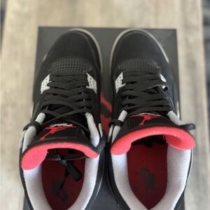 Jordan 4 Retro OG Mid Bred 2019